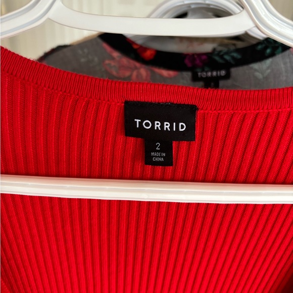 torrid Red Ribbed V-Neck Sweater - Picture 4 of 5
